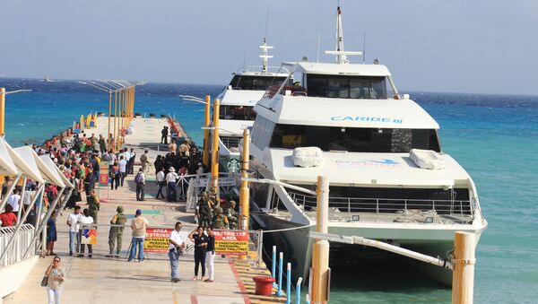 Lugar de la explosión en un transbordador turístico en Playa del Carmen - Sputnik Mundo