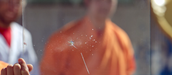 Ver para creer: un monje shaolín perfora un cristal con una aguja - Sputnik Mundo