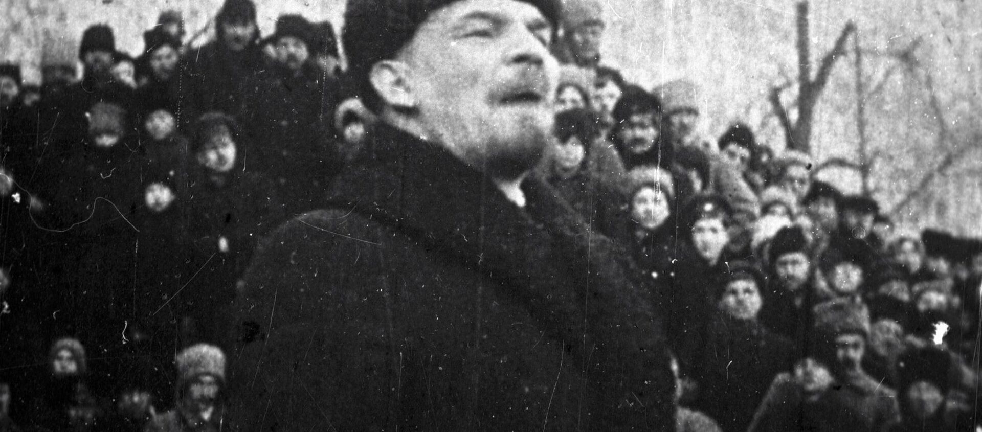 Vladímir Lenin, principal dirigente de la Revolución de Octubre de 1917 y líder de la URSS Vladímir Lenin, principal dirigente de la Revolución de Octubre de 1917 y líder de la URSS - Sputnik Mundo, 1920, 28.12.2018