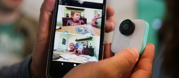 Google Clips - Sputnik Mundo