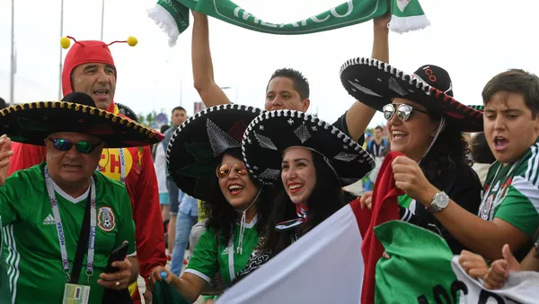 Hinchas mexicanos (archivo) - Sputnik Mundo