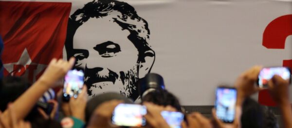 Seguidores del expresidente brasileño, Luiz Inácio Lula da Silva - Sputnik Mundo