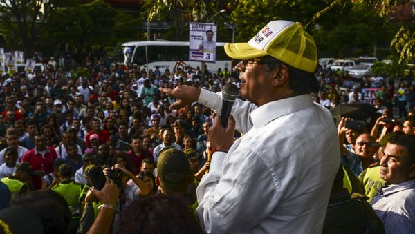 Gustavo Petro, precandidato de izquierda colombiana en las elecciones Gustavo Petro, precandidato de izquierda colombiana en las elecciones - Sputnik Mundo