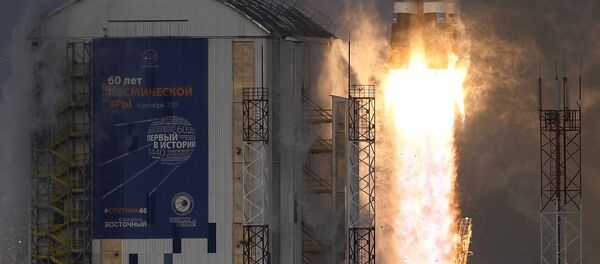 El cohete portado Soyuz-2.1b en el momento de despegue (archivo) - Sputnik Mundo