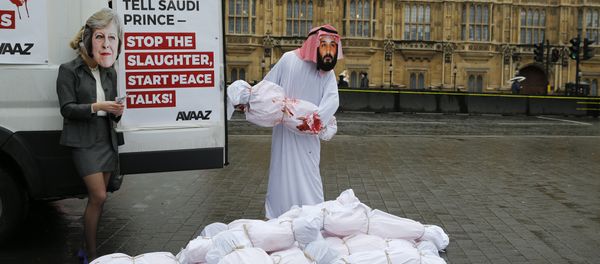 Manifestantes protestan contra la visita de  Mohamed bin Salman a Reino Unido, Londres - Sputnik Mundo