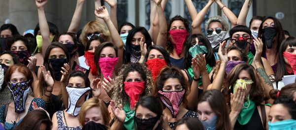 La movilización de mujeres en Argentina La movilización de mujeres en Argentina - Sputnik Mundo