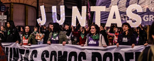 Marcha por los derechos de la mujer en Argentina - Sputnik Mundo