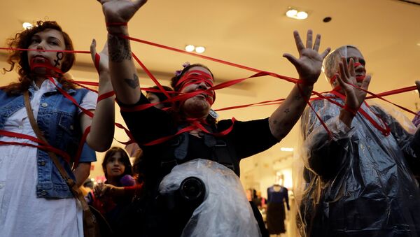 Manifestación de las mujeres en Brasil - Sputnik Mundo