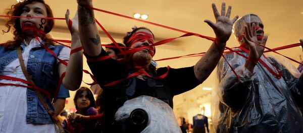 Manifestación de las mujeres en Brasil - Sputnik Mundo
