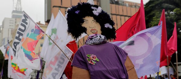 Manifestación de las mujeres en Brasil - Sputnik Mundo