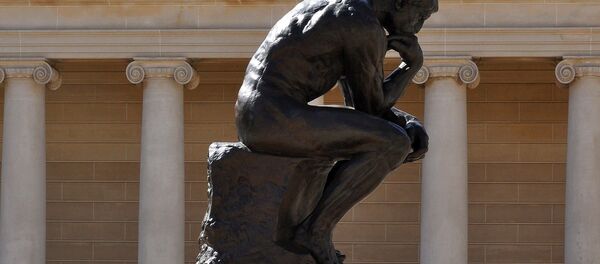 'El Pensador' de Auguste Rodin (imagen referencial) - Sputnik Mundo