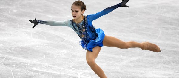 Alexandra Trúsova haciendo su programa libre Alexandra Trúsova haciendo su programa libre - Sputnik Mundo