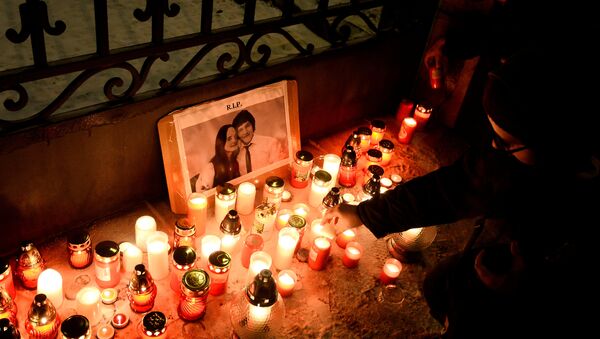 Una fotografía del periodista Jan Kuciak junto a su novia Martina Kushnirova - Sputnik Mundo