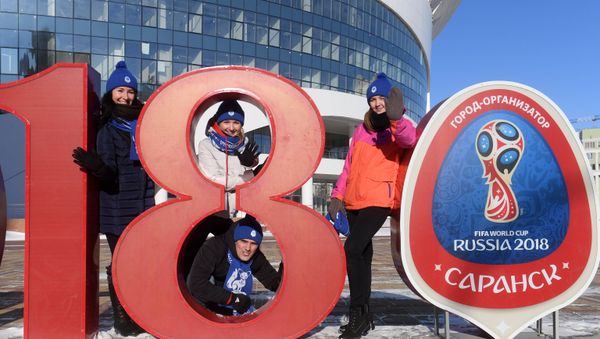 Voluntarios en Saransk, una de las ciudades que albergará el Mundial 2018 Voluntarios en Saransk, una de las ciudades que albergará el Mundial 2018 - Sputnik Mundo
