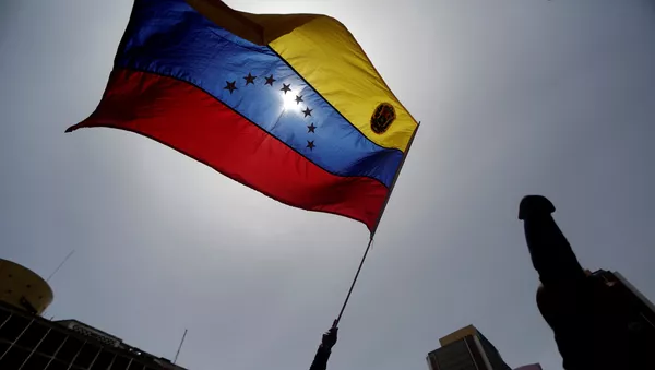 20 años de 'fake news' en Venezuela - Sputnik Mundo
