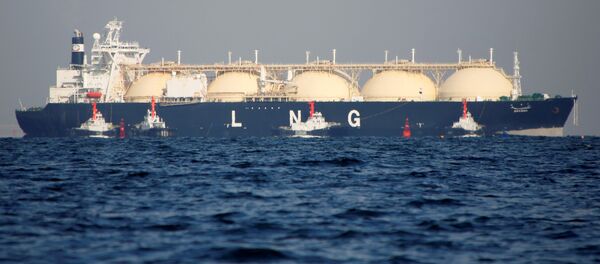 Un buque cisterna del gas natural licuado, imagen de archivo - Sputnik Mundo