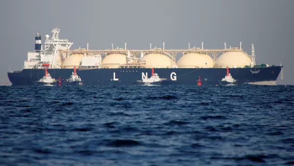 Un buque cisterna del gas natural licuado, imagen de archivo - Sputnik Mundo