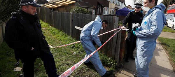 Investigadores forenses en la casa de Nikolái Glushkov Investigadores forenses en la casa de Nikolái Glushkov - Sputnik Mundo