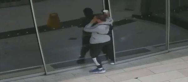 La red se ríe de un torpe ladrón - Sputnik Mundo