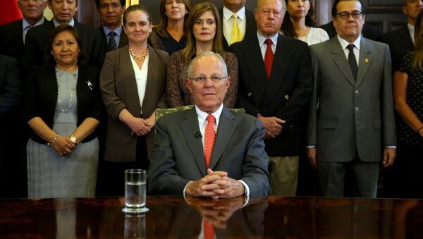 El presidente de Perú, Pedro Pablo Kuczynski, en su mensaje a la nación en su renuncia. - Sputnik Mundo