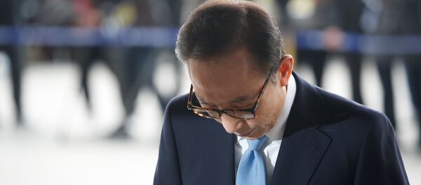 Lee Myung-bak, expresidente surcoreano (archivo) - Sputnik Mundo