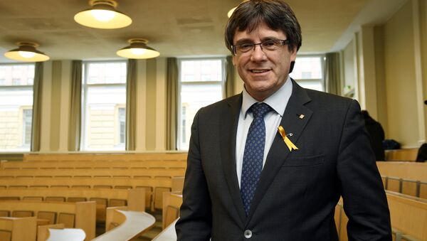 Carles Puigdemont, expresidente de Cataluña - Sputnik Mundo