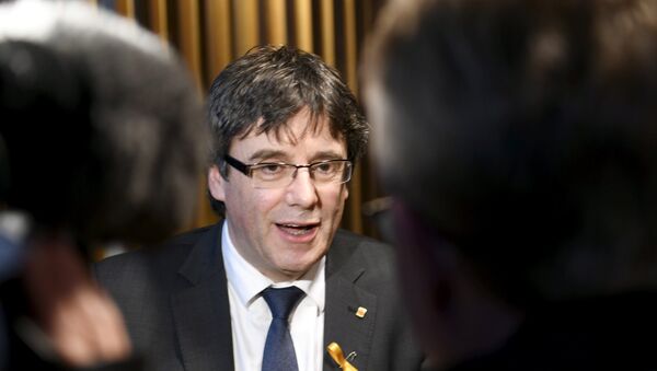 Carles Puigdemont, el expresidente de Cataluña - Sputnik Mundo