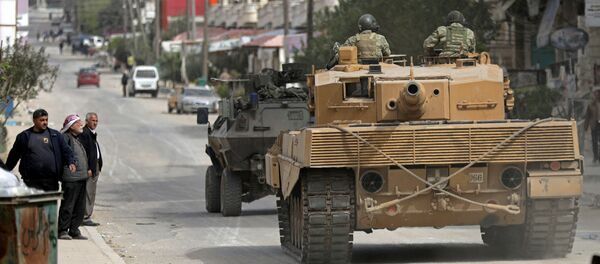 Tanques turcos en Afrín, Siria - Sputnik Mundo