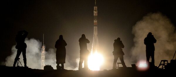 El lanzamiento de un cohete Soyuz - Sputnik Mundo