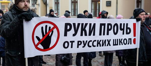 Marcha en Letonia contra la reforma en la Educación - Sputnik Mundo