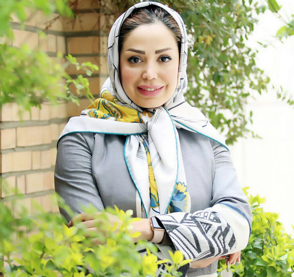 Laleh se debía comprometer a no violar las normas religiosas e islámicas del país antes de ponerse al volante. - Sputnik Mundo