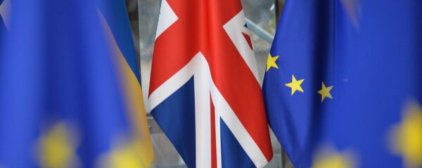 Banderas del Reino Unido y la UE - Sputnik Mundo