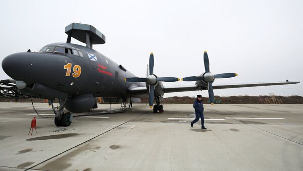 El avión antisubmarino Il-38N con el sistema de búsqueda Novella-P-38 - Sputnik Mundo