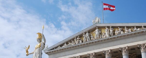 La bandera de Austria en Viena - Sputnik Mundo