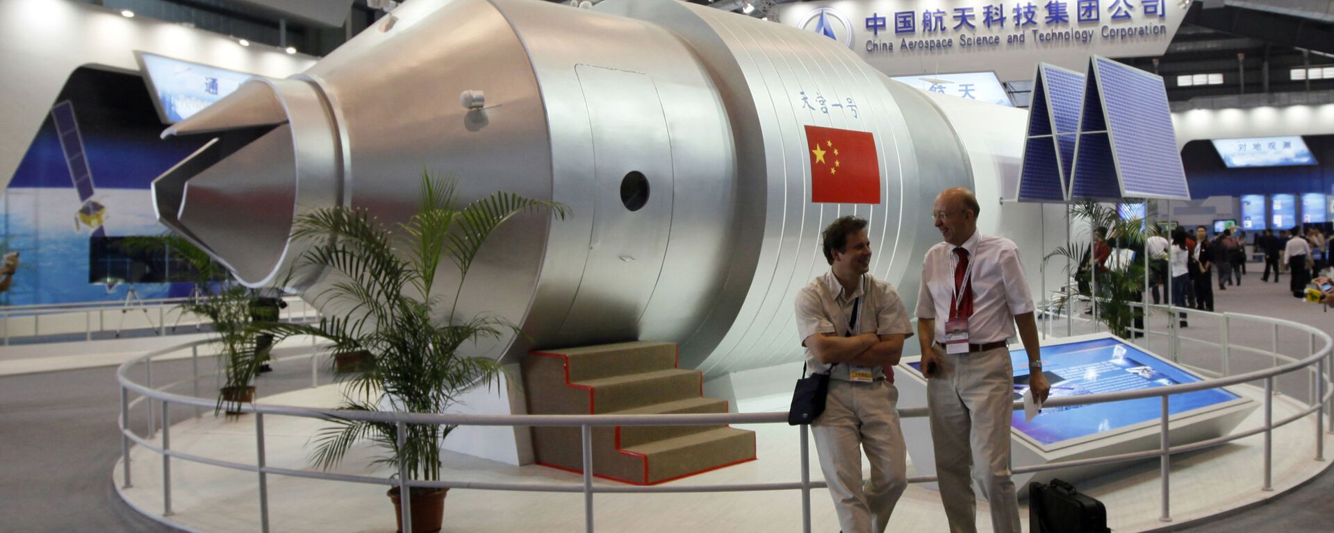 Un modelo de la estación espacial china Tiangong-1 en un salón aeroespacial en China - Sputnik Mundo, 1920, 11.05.2023