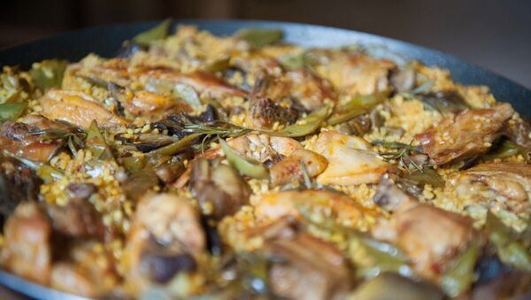 Paella, un plato típico español (imagen referencial) Paella, un plato típico español (imagen referencial) - Sputnik Mundo