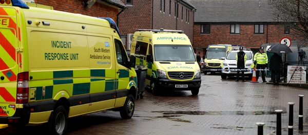 Servicios de emergencia en el lugar del envenenamiento de Skripal en Salisbury, Reino Unido Servicios de emergencia en el lugar del envenenamiento de Skripal en Salisbury, Reino Unido - Sputnik Mundo