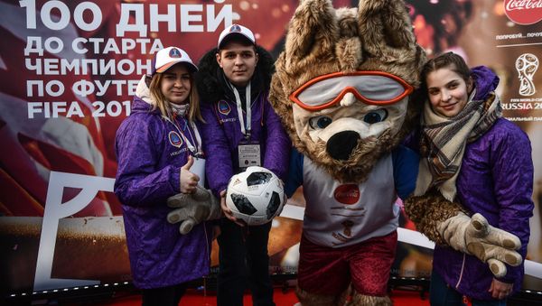 Los voluntarios de Moscú para el Mundial 2018 Los voluntarios de Moscú para el Mundial 2018 - Sputnik Mundo
