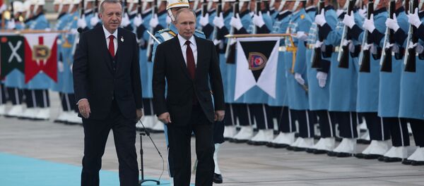 Presidente de Turquía, Recep Tayyip Erdogan, y presidente de Rusia, Vladímir Putin - Sputnik Mundo