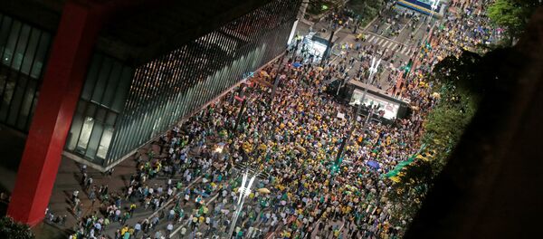 Protestas en Sao Paulo, Brasil, contra el expresidente brasileño Luiz Inácio Lula da Silva - Sputnik Mundo
