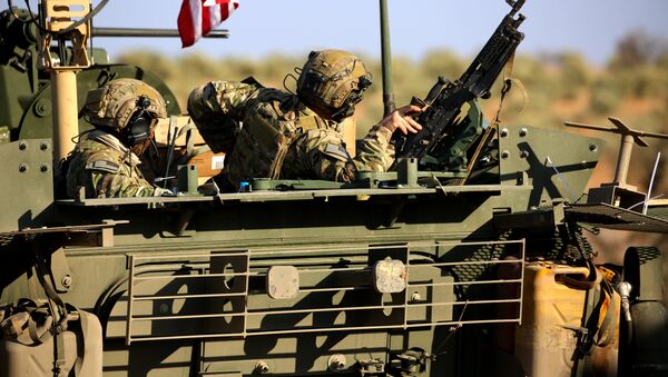 Militares estadounidenses en Manbij Militares estadounidenses en Manbij - Sputnik Mundo
