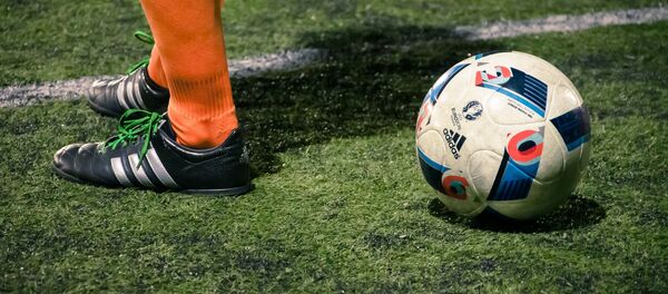 Una pelota de fútbol (imagen referencial) Una pelota de fútbol (imagen referencial) - Sputnik Mundo