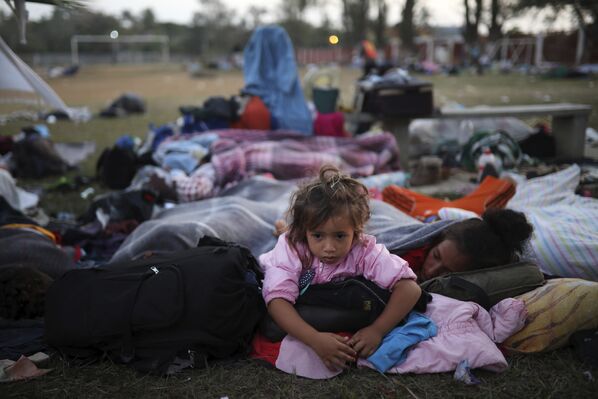 La caravana de migrantes centroamericanos que ha provocado la ira de Trump La caravana de migrantes centroamericanos que ha provocado la ira de Trump - Sputnik Mundo