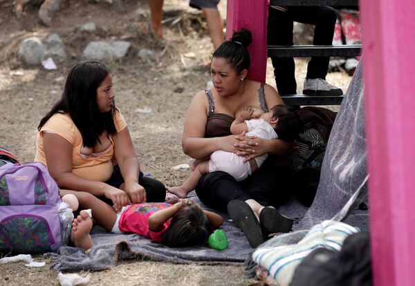 La caravana de migrantes centroamericanos que ha provocado la ira de Trump La caravana de migrantes centroamericanos que ha provocado la ira de Trump - Sputnik Mundo