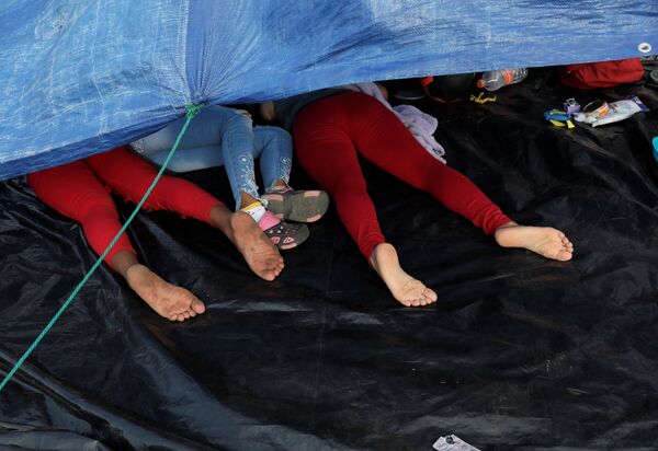 La caravana de migrantes centroamericanos que ha provocado la ira de Trump - Sputnik Mundo