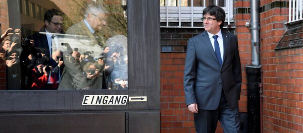 Carles Puigdemont, el expresidente de Cataluña - Sputnik Mundo