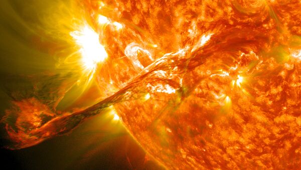 Tornados de plasma en el Sol - Sputnik Mundo