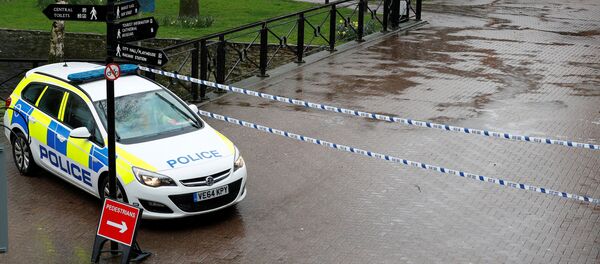 La Policía británica cerca del lugar del envenenamiento de los Skripal - Sputnik Mundo