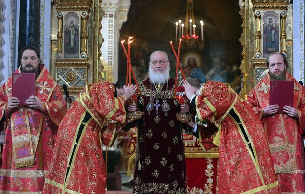 Pasteles de Pascua y huevos pintados: así se celebra en Rusia la Resurrección de Cristo - Sputnik Mundo