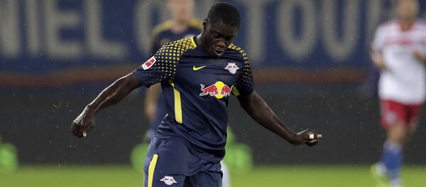 Oswald Upamecano, defensa francés (archivo) - Sputnik Mundo